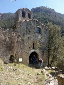 Santa Maria d'Escales, Montagut i Oix